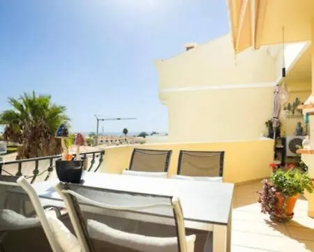 Apartment Sunny Condo- Pool & Free Parking Walk To