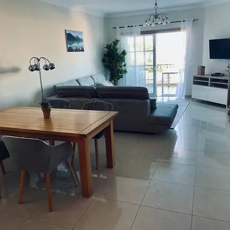 Sunny Condo- Pool & Free Parking Walk To Apartment