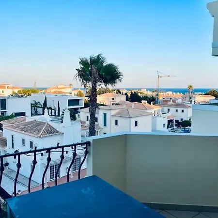 Apartment Sunny Condo- Pool & Free Parking Walk To *