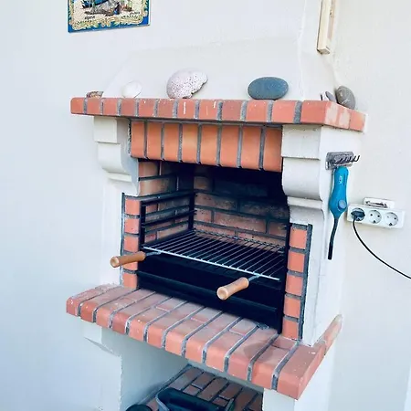 Sunny Condo- Pool & Free Parking Walk To Apartment *