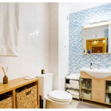 Apartment Sunny Condo- Pool & Free Parking Walk To Albufeira