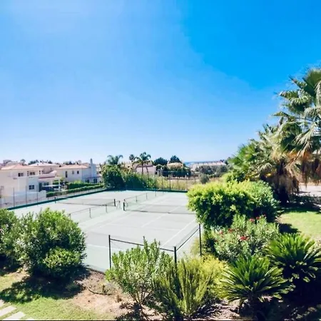 Sunny Condo- Pool & Free Parking Walk To Apartment Albufeira